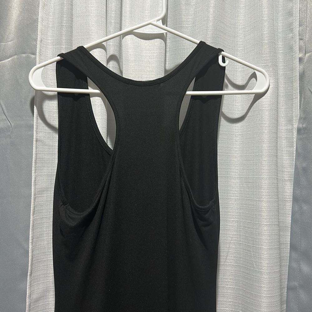 🖤BLACK RACER BACK TANK 🖤 - Picture 3 of 4